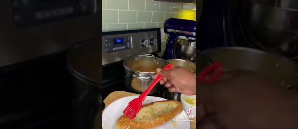 French bread bowl #foodie #bread #texas #diy #cooking #easy #mukbang #recipe #foryou #food #tiktok