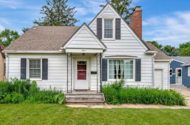 2411 Glenwood Ave, Rockford, IL