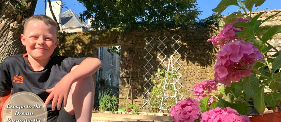 GARDEN Restoration at the CHATEAU | Jonathan’s VEG patch. Ep 30 GARDEN Restoration at the CHATEAU | Jonathan’s VEG patch. Ep 30