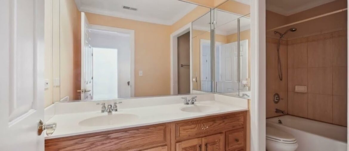 441 Ridge Road, Wilmette, IL 60091 441 Ridge Road, Wilmette, IL 60091