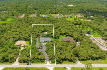 160 12th AVE NW, NAPLES, FL Presented by Nico Paredes.