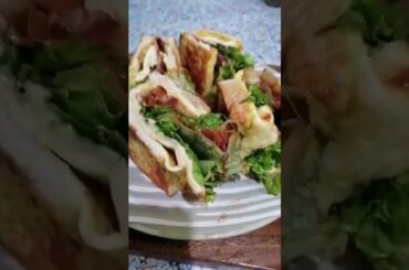 Catalina's Kitchen 1 Minute Recipe #75 French Toast ~Bacon, Egg & Cheese Sandwich! #shorts #bestfood