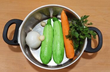 With only zucchini, carrot and onion i made this French Food - Easy and Quick Recipe