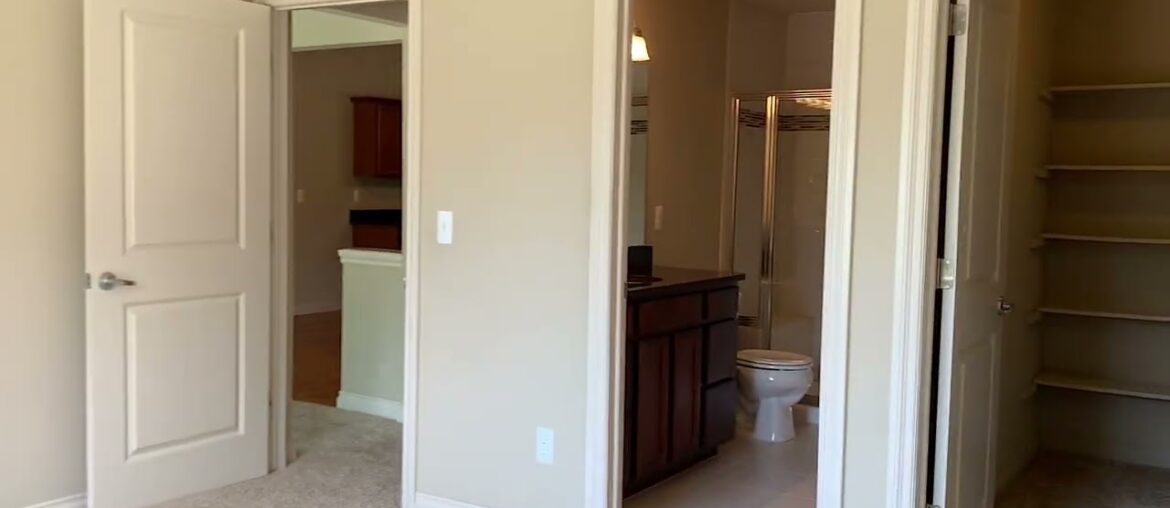 Easy Living: 278 Victoria Drive in Dexter Easy Living: 278 Victoria Drive in Dexter