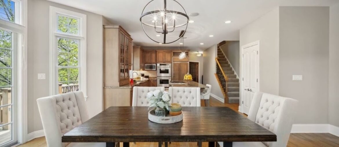 897 Hampstead Court, Barrington, IL 60010