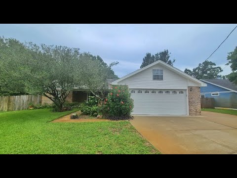 1184 Bay Court Destin, Florida 32541 1184 Bay Court Destin, Florida 32541
