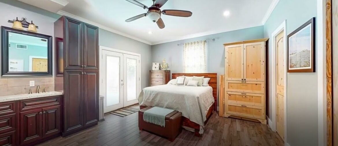 5507 Commodore Drive, Dickinson, TX 77539