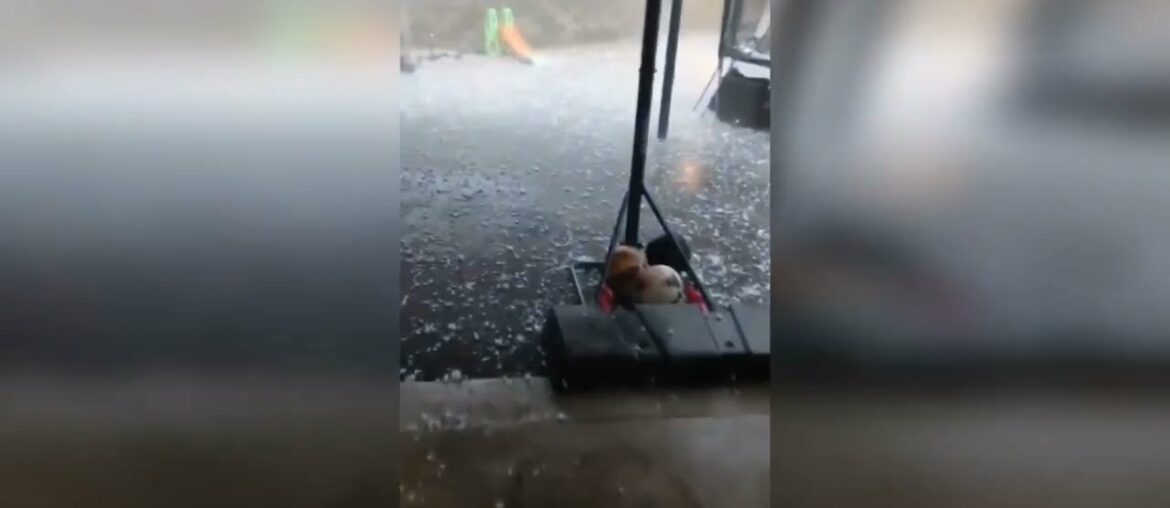 The planet wants to get rid of France !Fire and hail will destroy everything! The planet wants to get rid of France !Fire and hail will destroy everything!