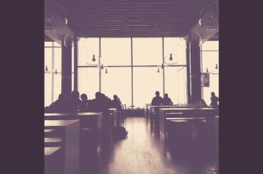 Understated Backdrops for French Restaurants