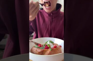 Strawberry French toast | vegan #shorts