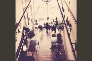 Smart Music for French Restaurants