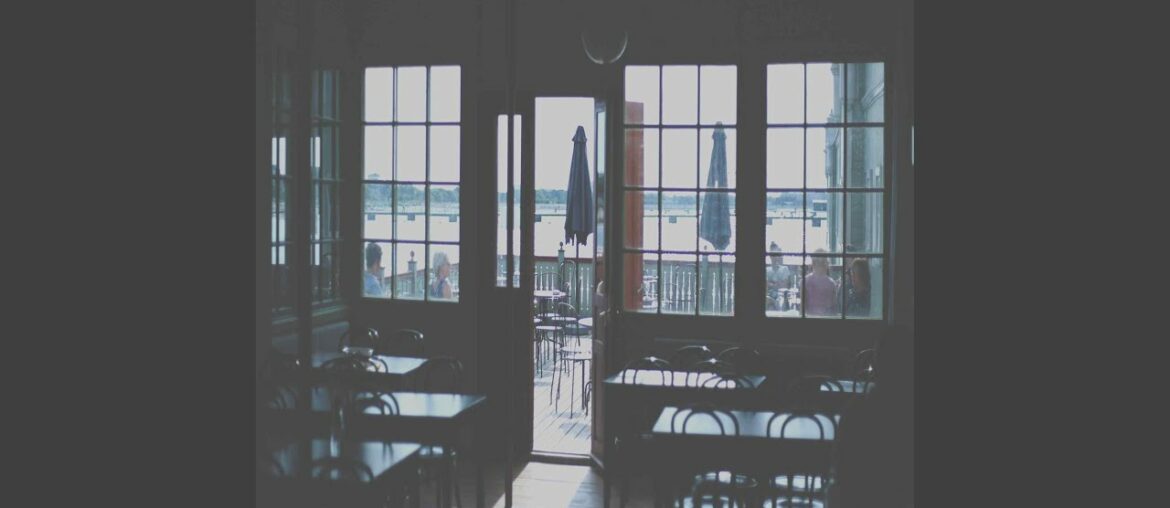 Casual Music for French Restaurants