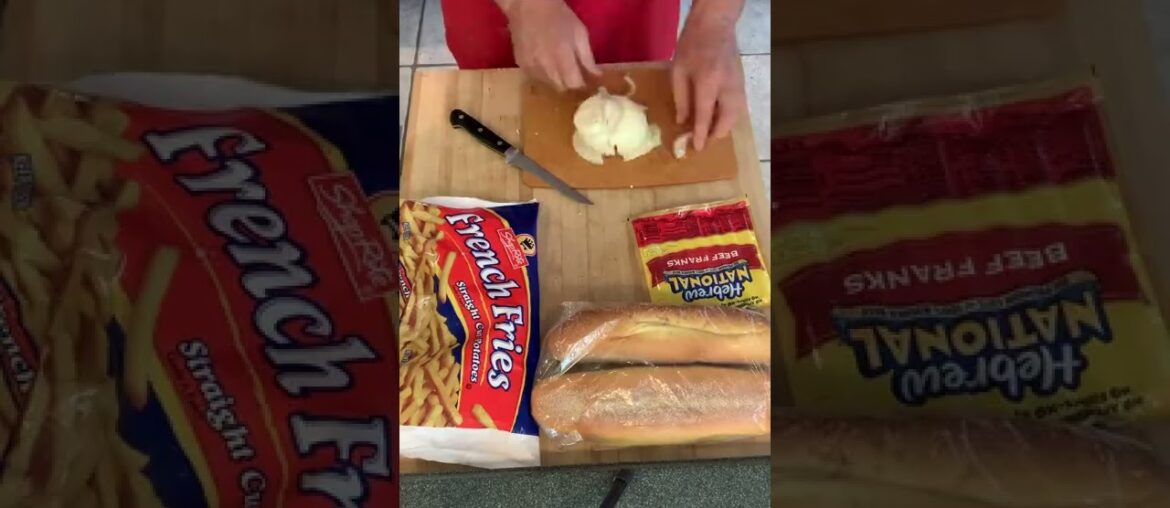 How To Grill Italian Hot Dogs for 6 for less than $11.00 in the Grillie #Shorts How To Grill Italian Hot Dogs for 6 for less than $11.00 in the Grillie #Shorts