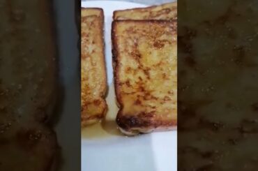 Catalina's Kitchen 1 minute Recipe #58 ~ Quick & Easy Quick French Toast! #shorts #frenchtoast