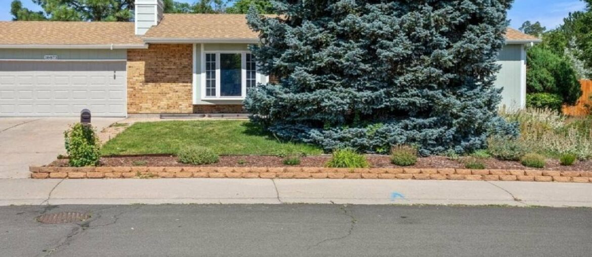 18873 E Quincy Place, Aurora, CO Presented by Greg Livingston. 18873 E Quincy Place, Aurora, CO Presented by Greg Livingston.