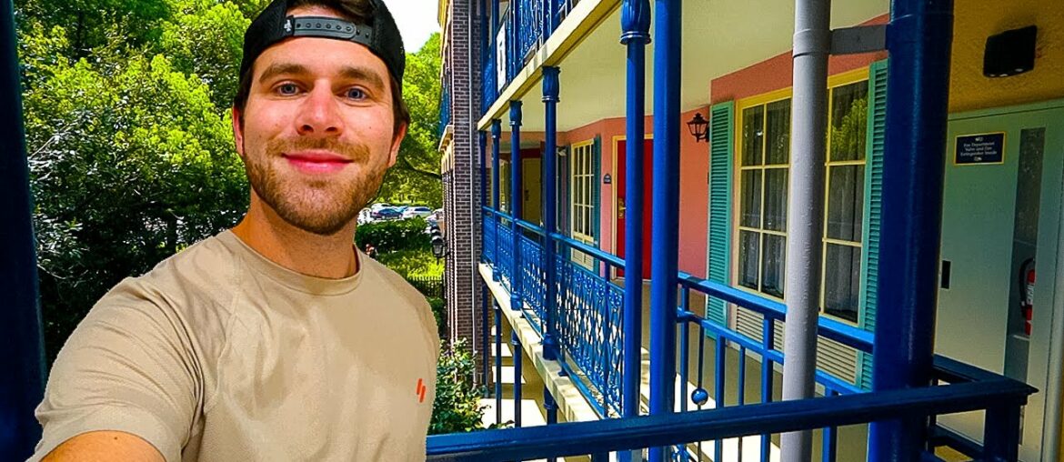 Finally Staying At Disneys French Quarter Resort For The First Time | 2022 Room Tour