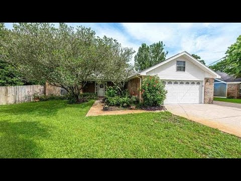 1184 Bay Court Destin, Florida 32541 1184 Bay Court Destin, Florida 32541