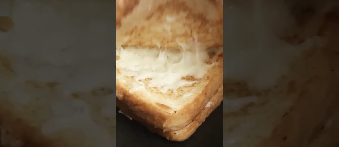 Cheese French Toast Recipe #sandwichrecipes #breakfastrecipes #frenchtoast #cheesesandwich #toast