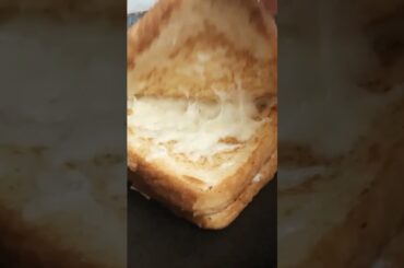 Cheese French Toast Recipe #sandwichrecipes #breakfastrecipes #frenchtoast #cheesesandwich #toast