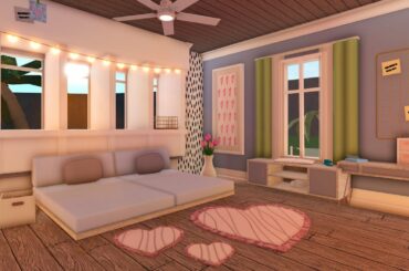 Decorating a Beach House in Bloxburg w/ Anix & Faulty