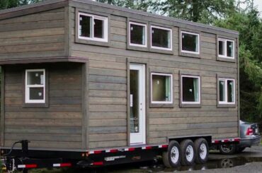 Stylish Minimalist Tiny House on Wheels Has Everything What You Need