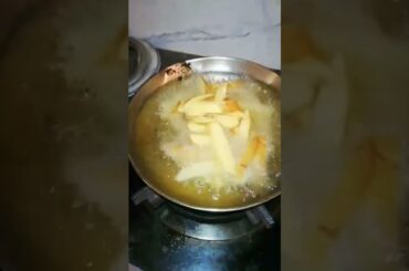 #shorts ghar pe Banao French fries #frenchfries #yasmeenskitchen #recipe #youtubeshorts