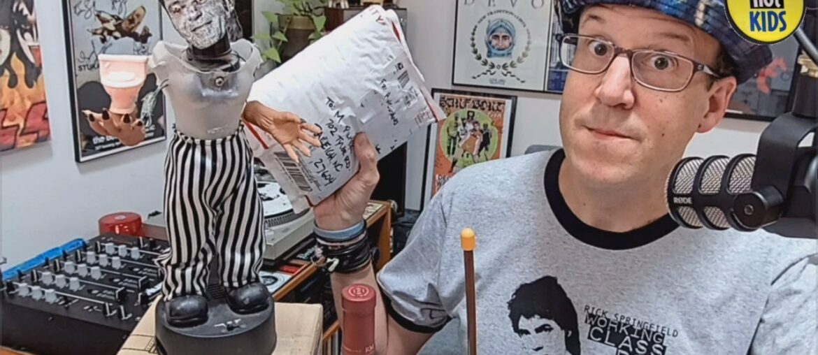 LIVE: New Mic & Mixer Test! DEVO Merch News! Mail & Wine & Chat! JOIN US!