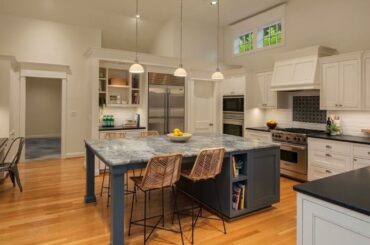 9254 Points Drive Northeast, Yarrow Point, WA 98004