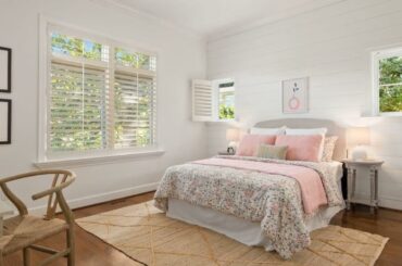 8430 Hunts Point Lane, Hunts Point, WA 98004