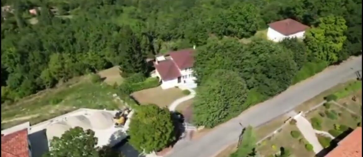 Villa Roussaille Superb luxury holiday villa for 10 people with private pool. Pujols, Lot & Garonne Villa Roussaille Superb luxury holiday villa for 10 people with private pool. Pujols, Lot & Garonne