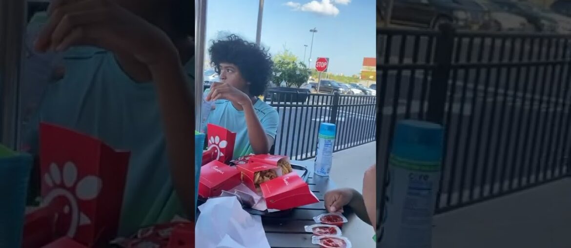 CHICK-FIL-A OUTSIDE DINING & DRIVE THRU (08/09/2022) | WAFFLE FRIES & CHICKEN NUGGETS #yum #asmr