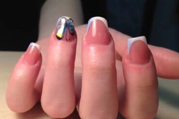 Rodent graduate girl received a transformation of stubs into chic long gel nails with a design