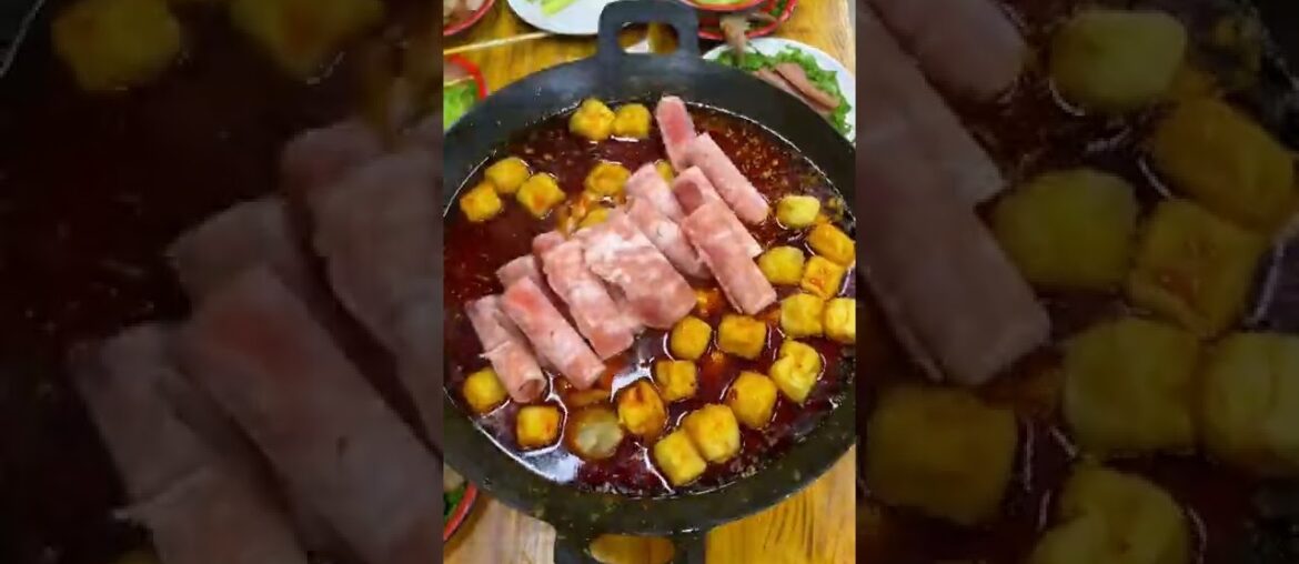 eating/what's eating gilbert grape/binge eating disorder/eating food challenge,eating food asmr eating/what's eating gilbert grape/binge eating disorder/eating food challenge,eating food asmr