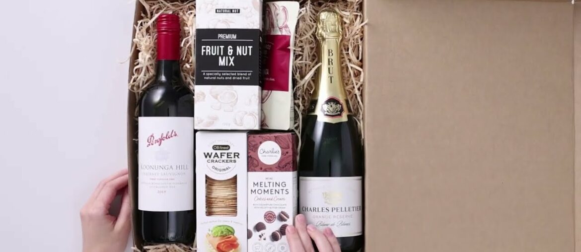 Penfolds Cab Sauv & French Sparkling Hamper - Australian Gourmet Gifts Unboxing 2022