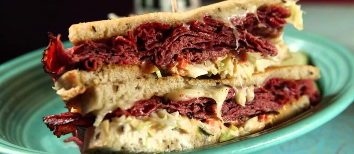 Johnny's Luncheonette – Newton (Phantom Gourmet) Johnny's Luncheonette - Newton (Phantom Gourmet)