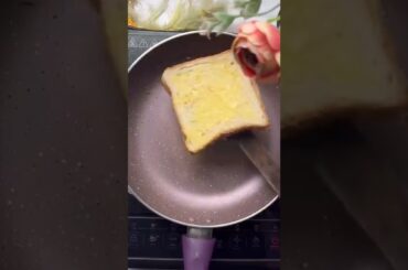 Lava French Toast#recipe #eggless #recipeoftheday #breakfast #breakfastrecipes #foodreelsindia