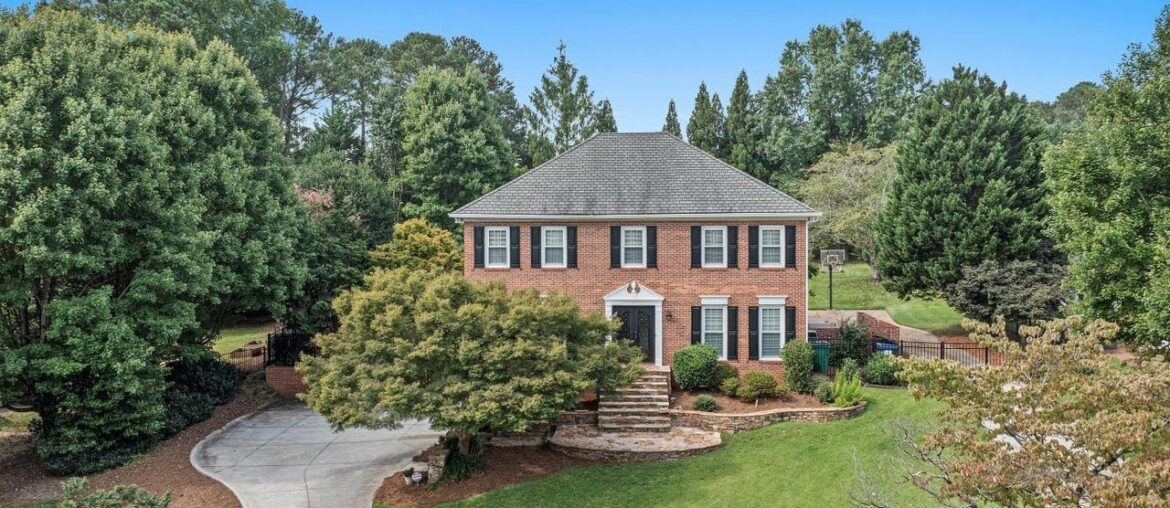 4840 Hampton Farms Drive, Marietta, GA 4840 Hampton Farms Drive, Marietta, GA