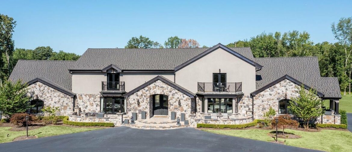 20 Downing Hill Ln, Colts Neck, NJ 20 Downing Hill Ln, Colts Neck, NJ