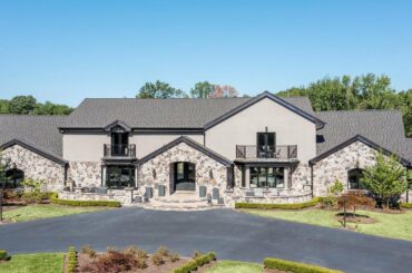 20 Downing Hill Ln, Colts Neck, NJ