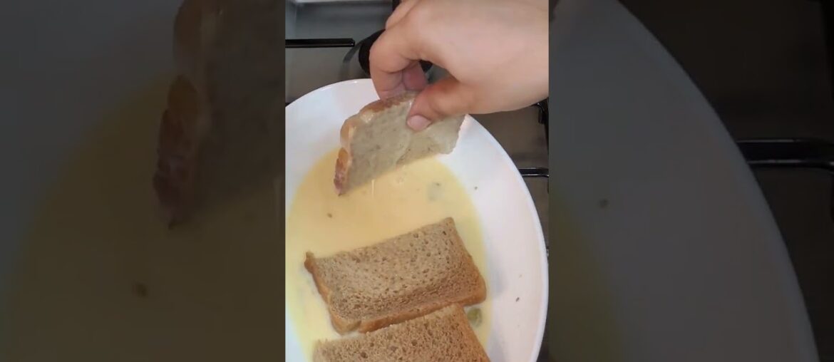 French toast with basic  ingredients/bread toast/French toast/bread recipe