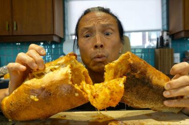 Iron Chef Dad's Cheesy Pizza Garlic Bread.