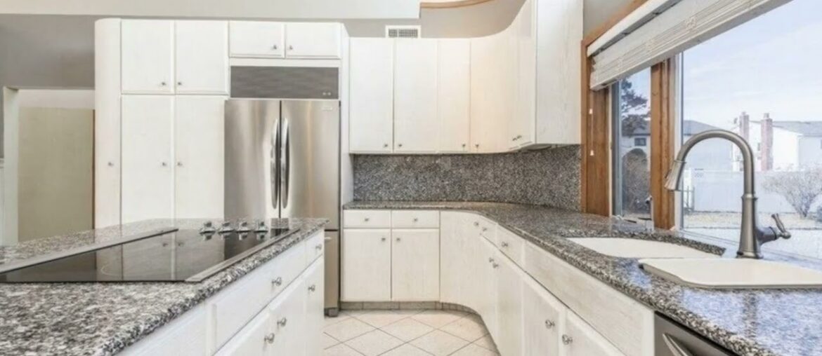 3405 Harbor Point Road, Baldwin, NY 11510