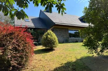 @suzanneinfrance -SIF-001601 - 5 bedroom detached house on 2 levels with basement and garden