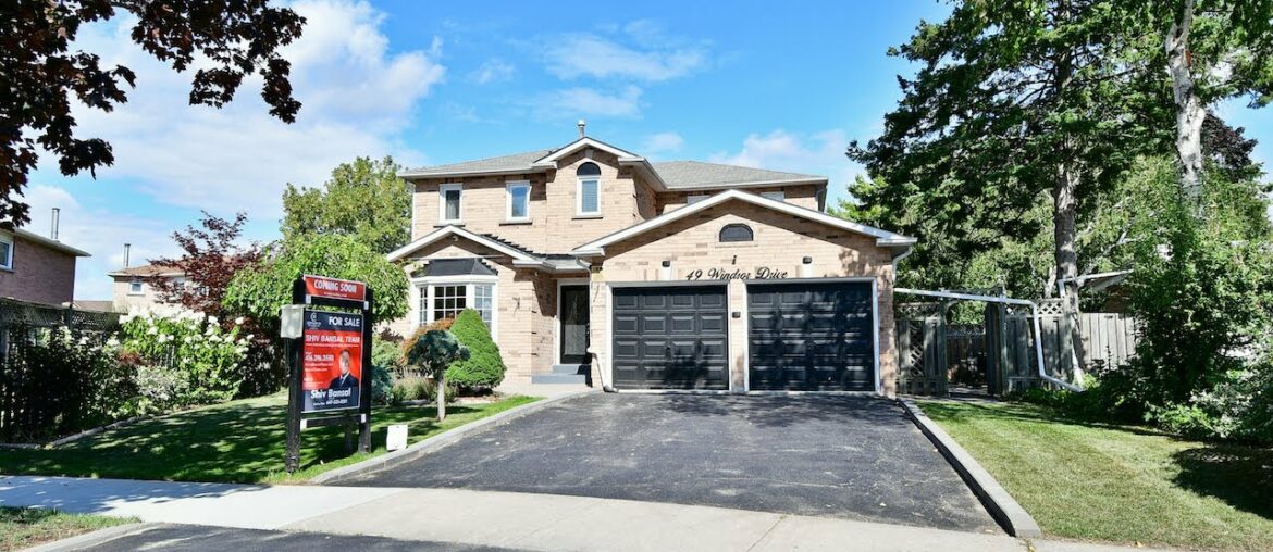 49 Windsor Drive, Ajax – Open House Video Tour 49 Windsor Drive, Ajax - Open House Video Tour