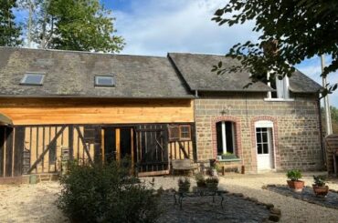 @suzanneinfrance -SIF-001605 - Detached house on the edge of a village with over an acre of garden
