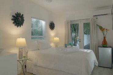 405 NE 90 STREET | EL PORTAL, FL | Main House: 2 Beds, 2 baths, 1,074 SF - Guest House: 175 SF