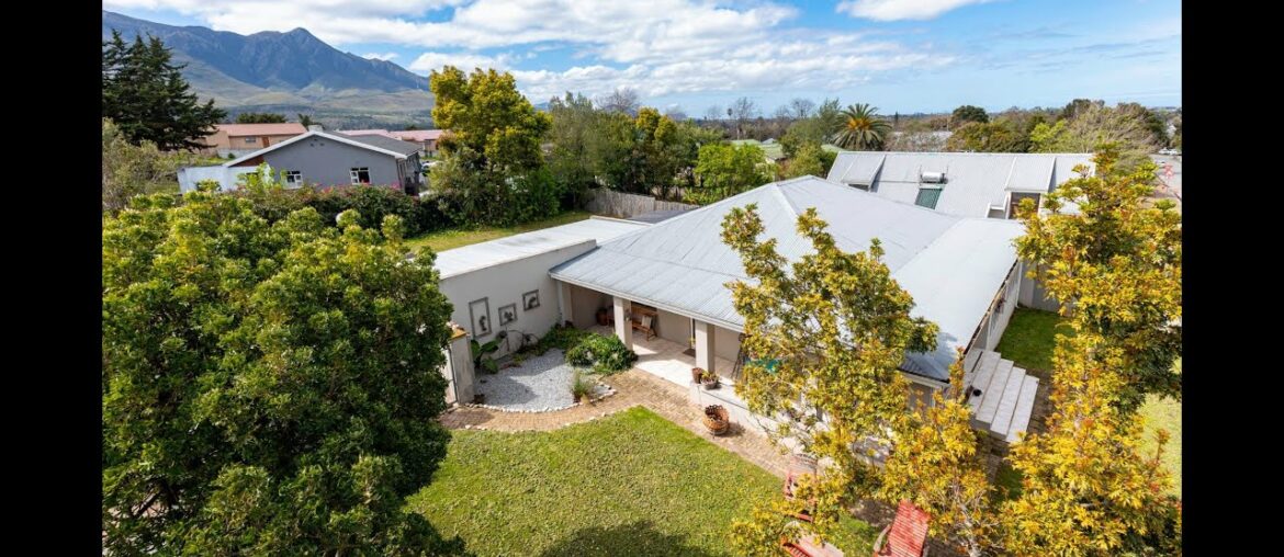 5 bedroom house for sale in Blanco (George) | Pam Golding Properties