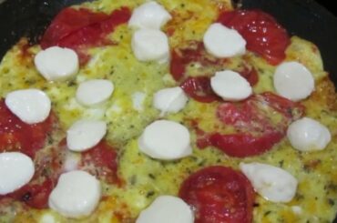 Scrambled eggs with mozzarella