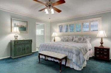 310 Knipp Road, Houston, TX 77024