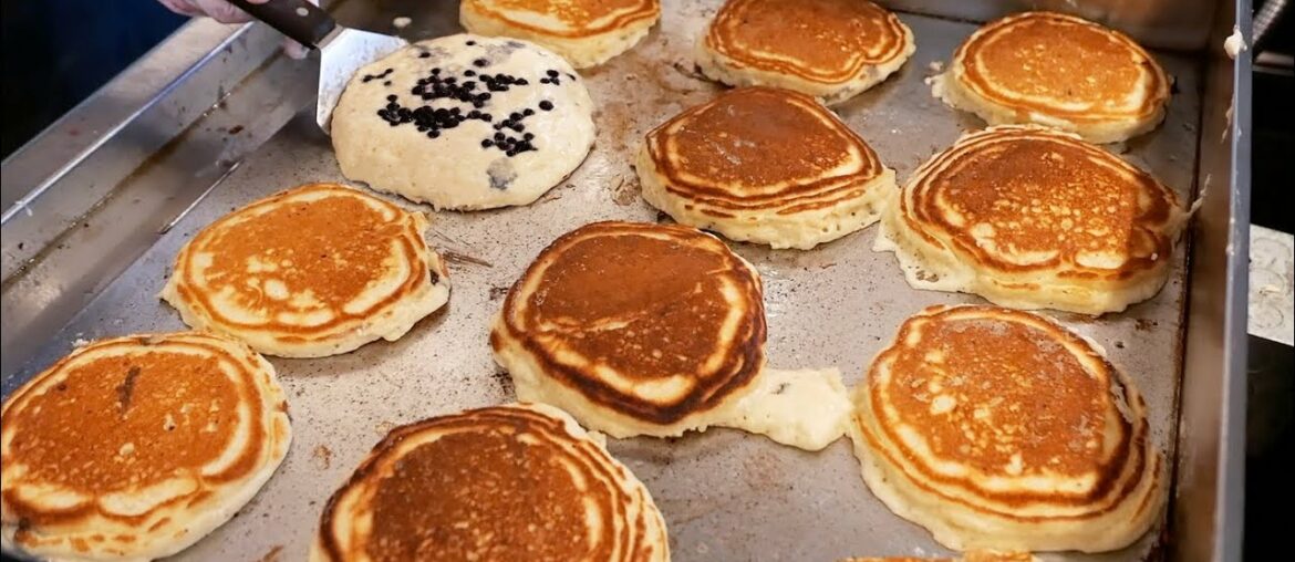 American Food - The BEST BREAKFAST PANCAKES and FRENCH TOAST in New York City! Clinton Street Baking